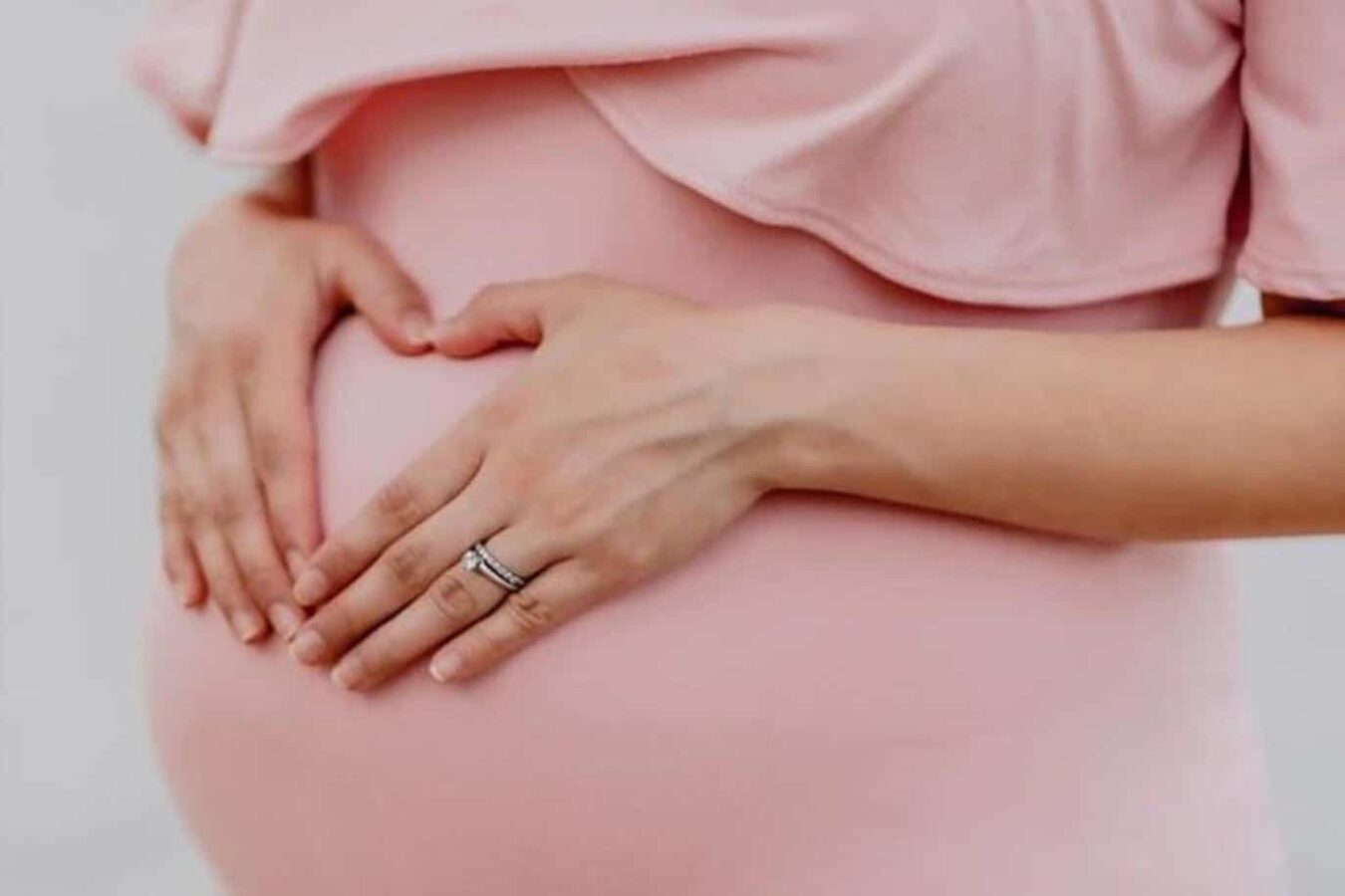 صوت فقاعات في بطن الحامل في الشهر التاسع