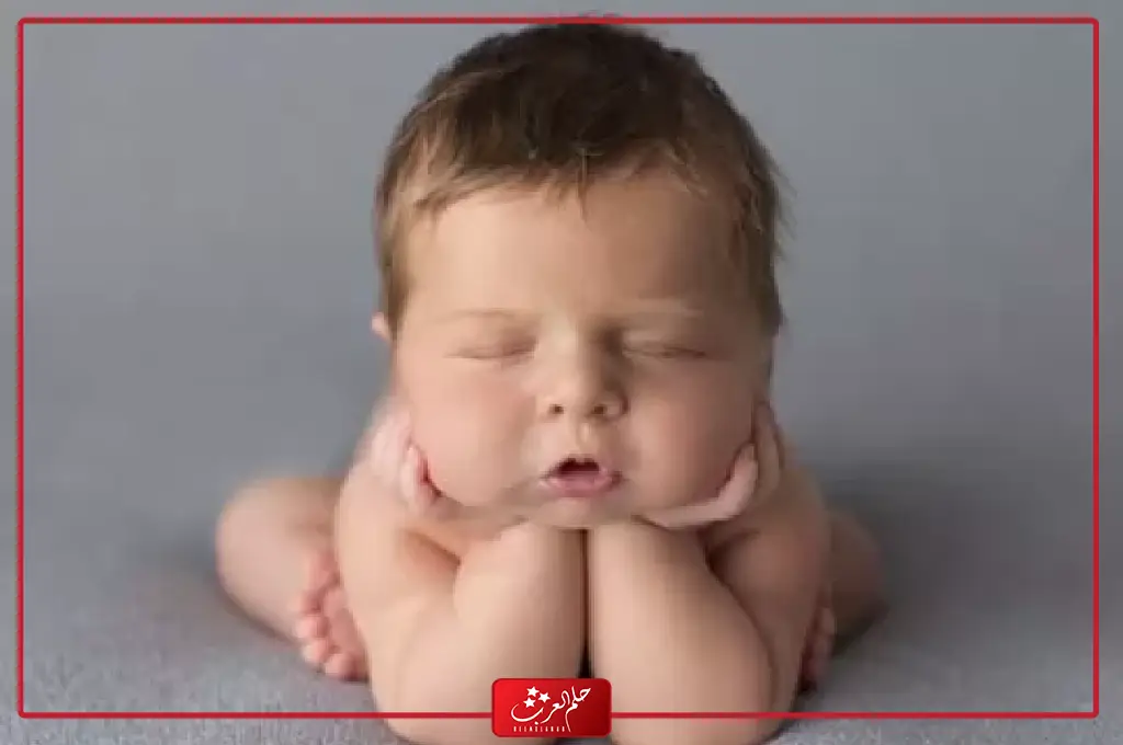 صور بيبي حديث الولادة مكتوب عليها كلام جميل للأولاد والبنات